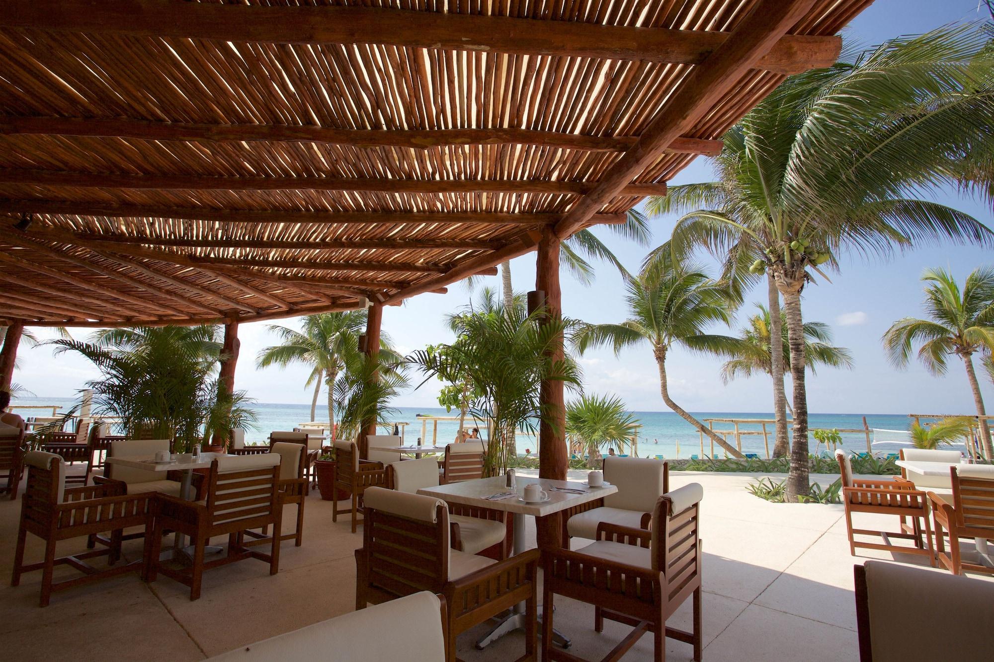 Restaurant Akumal Bay Beach & Wellness Resort - All Inclusive