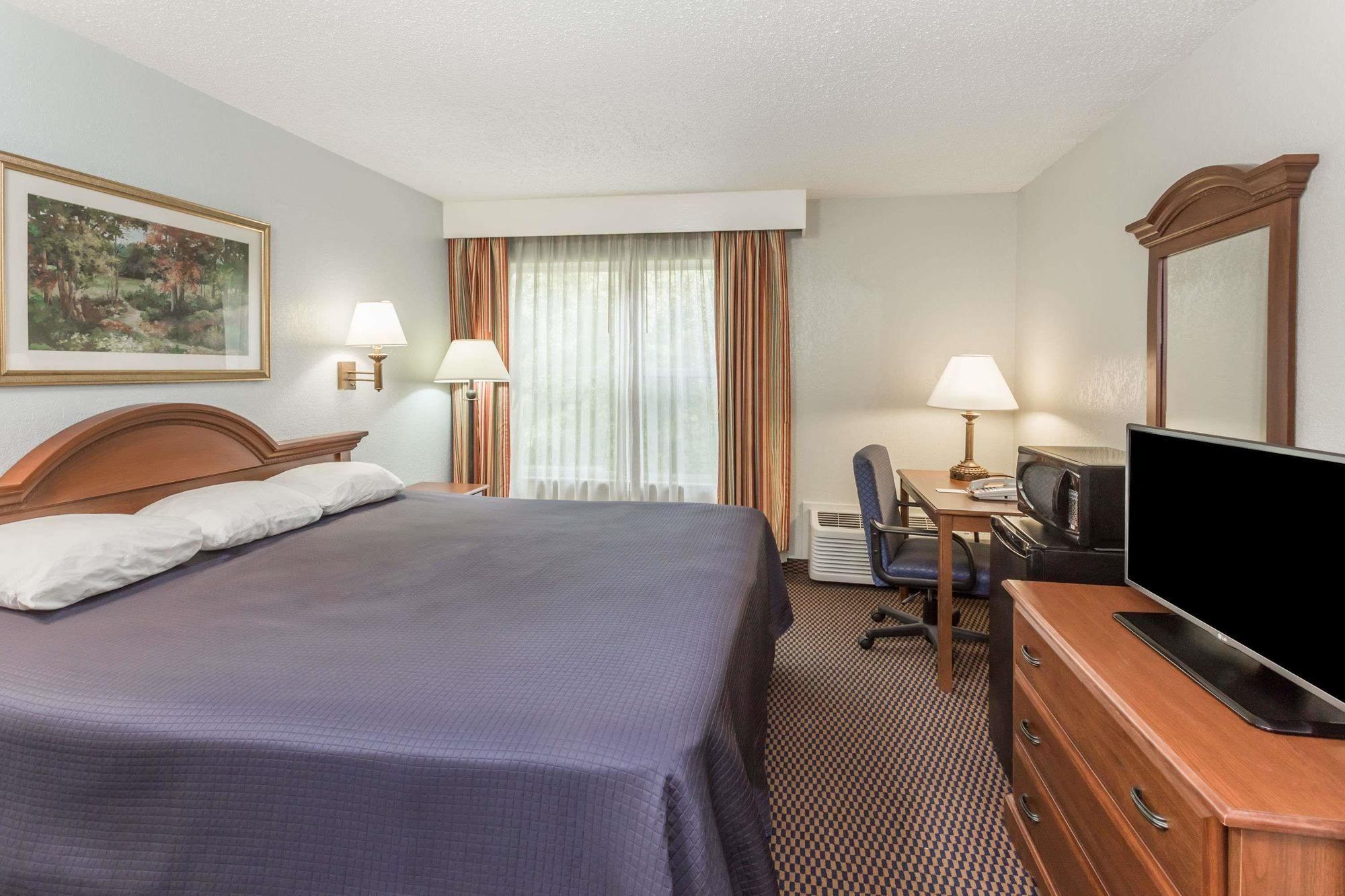 Habitación Baymont By Wyndham Lake Park Valdosta I75