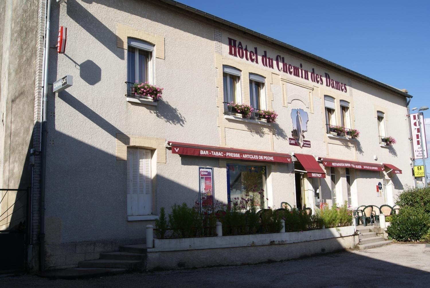 Vista Exterior Hotel du Chemin des Dames