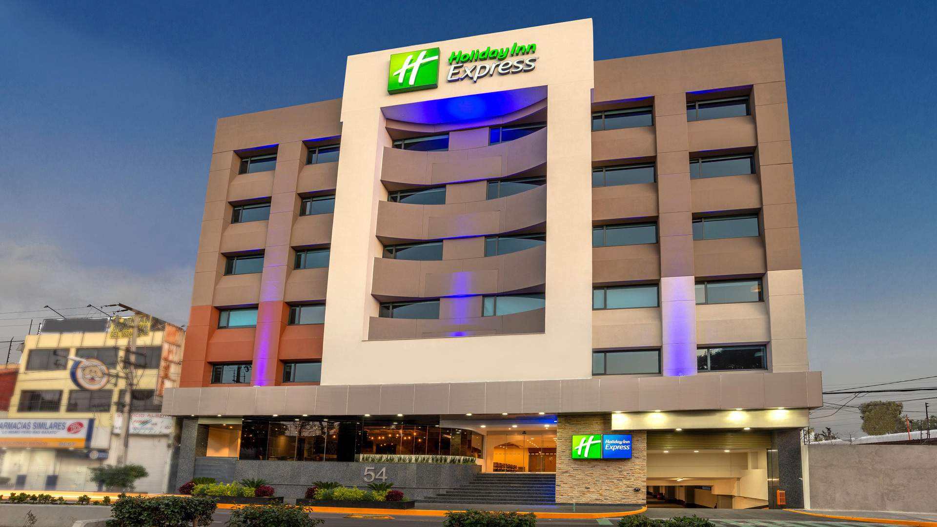 Vista Exterior Holiday Inn Express Mexico Basilica by IHG
