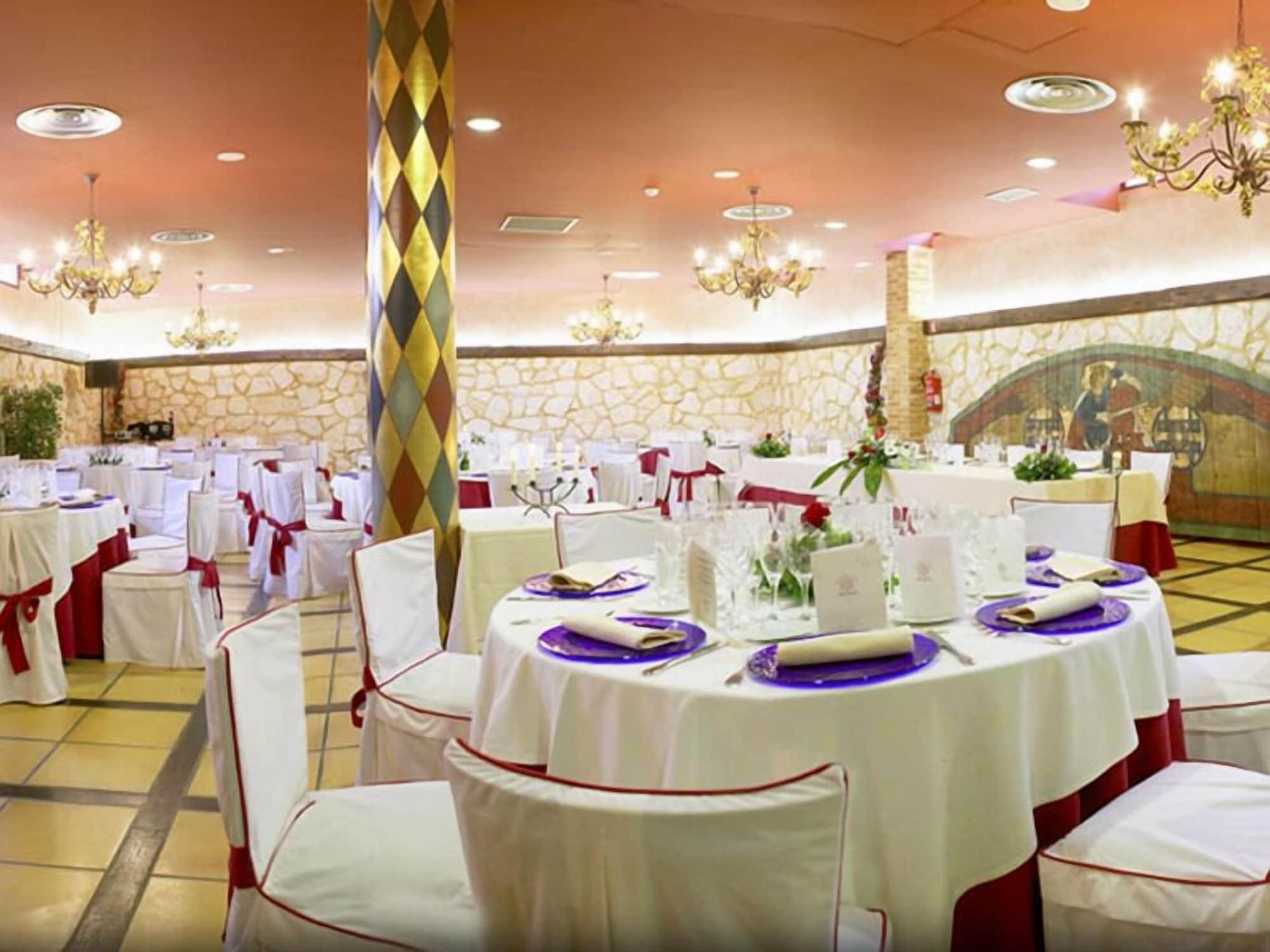 Salón de Baile Hotel El Jardín de la Abadía