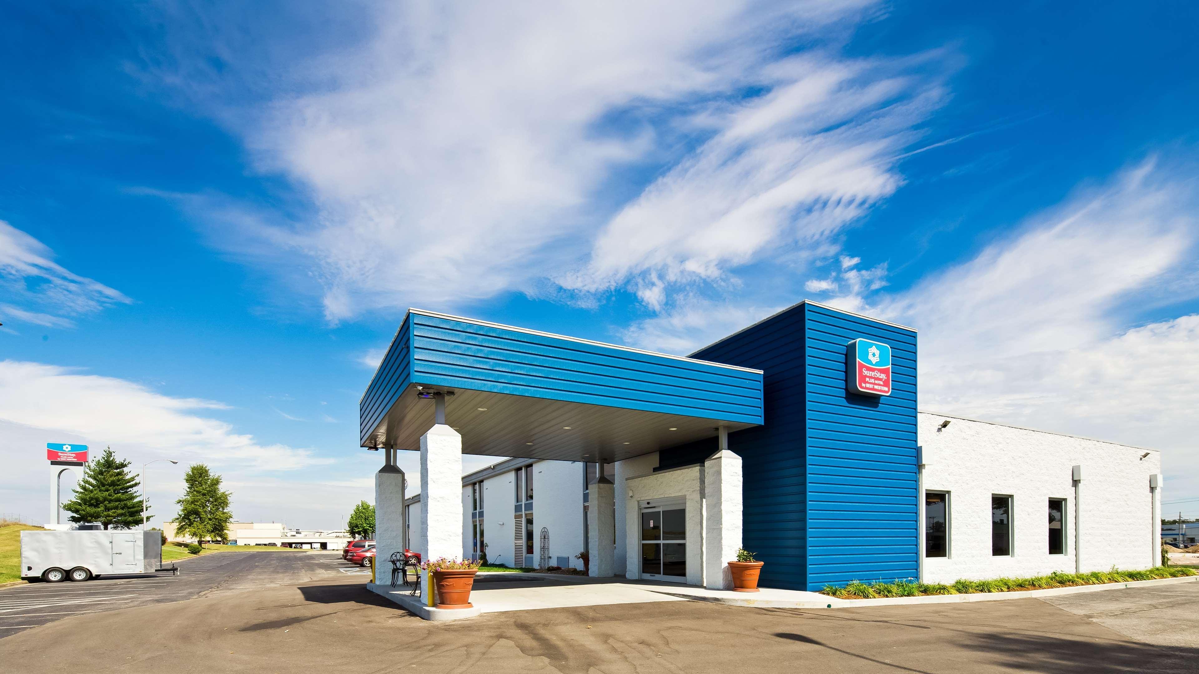 Vista Exterior Best Western Shelby Inn & Suites
