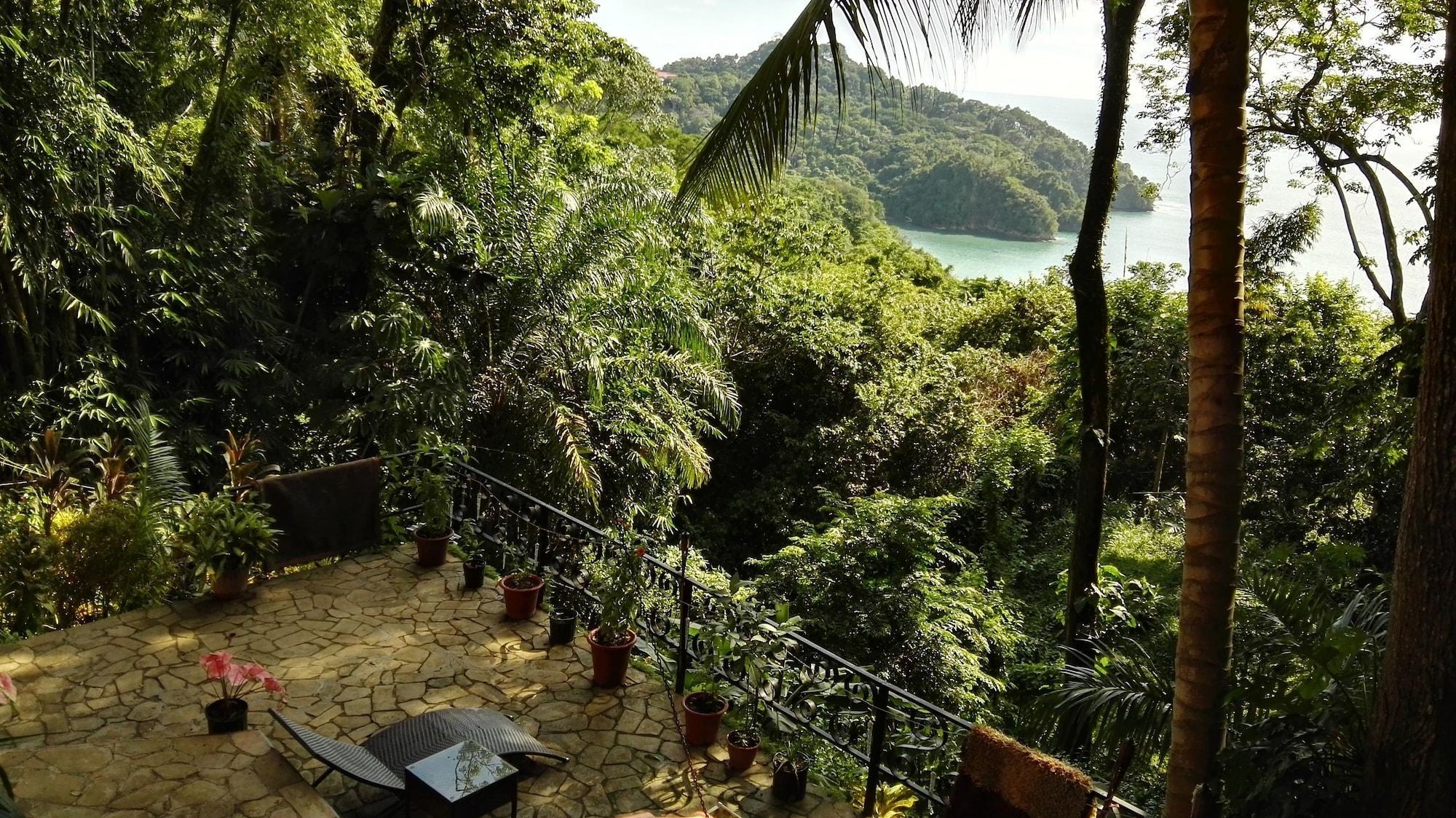 Vista Exterior Mango Moon Villa