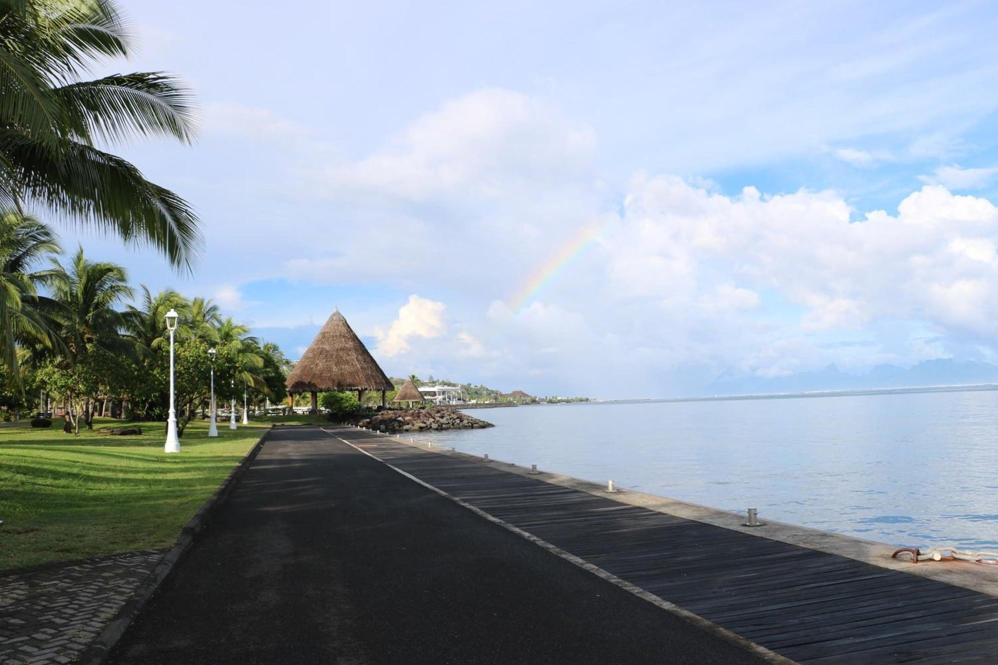 Playa Mahana Lodge Hostel & Backpacker