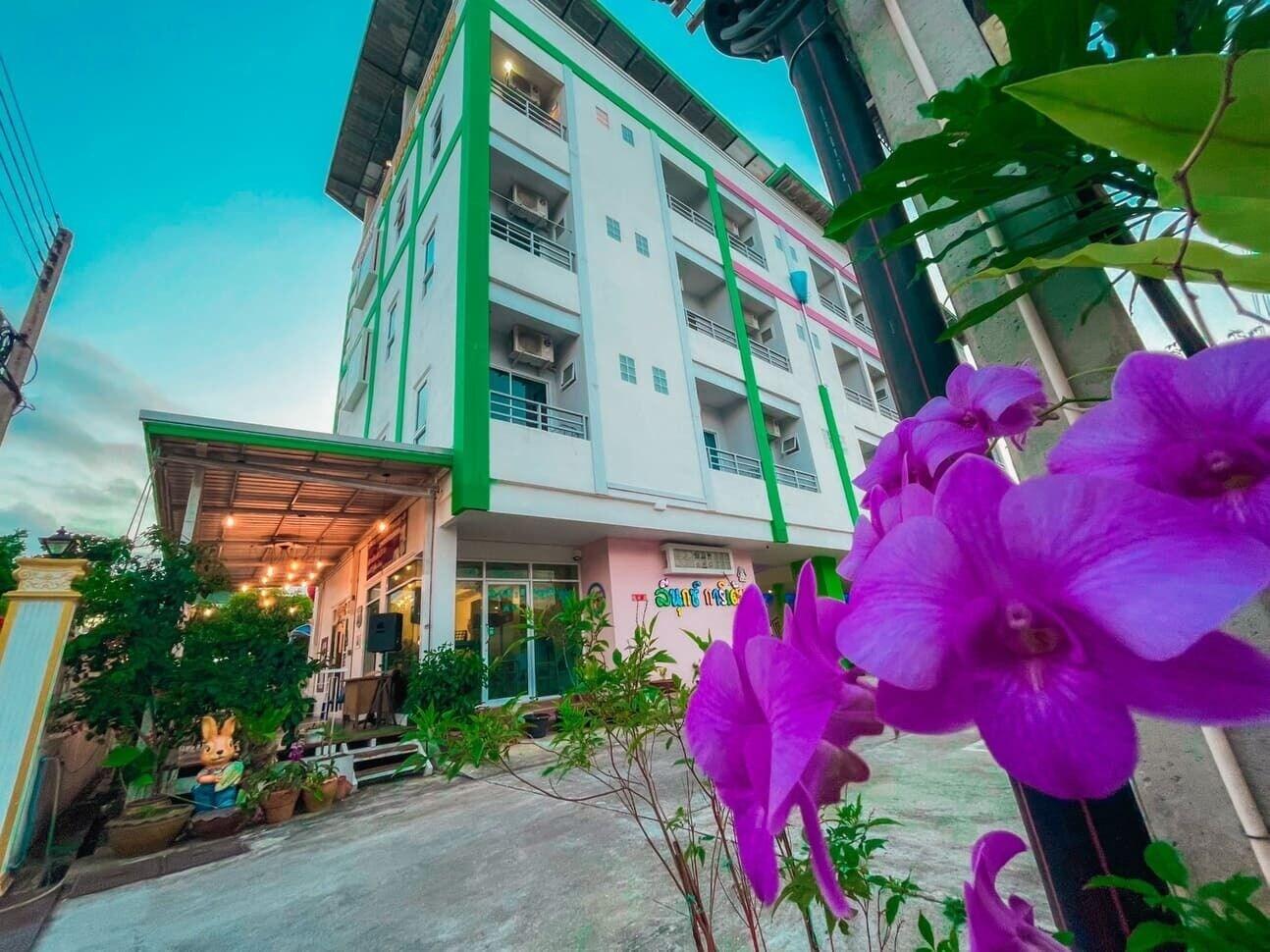 Vista Exterior The Linux Garden Hotel