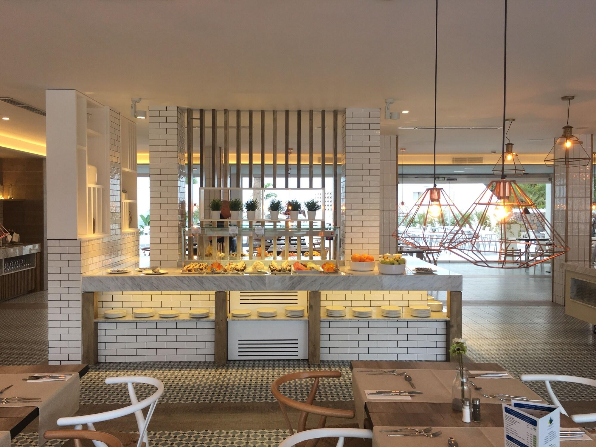 Restaurant LABRANDA Corralejo Village - All Inclusive