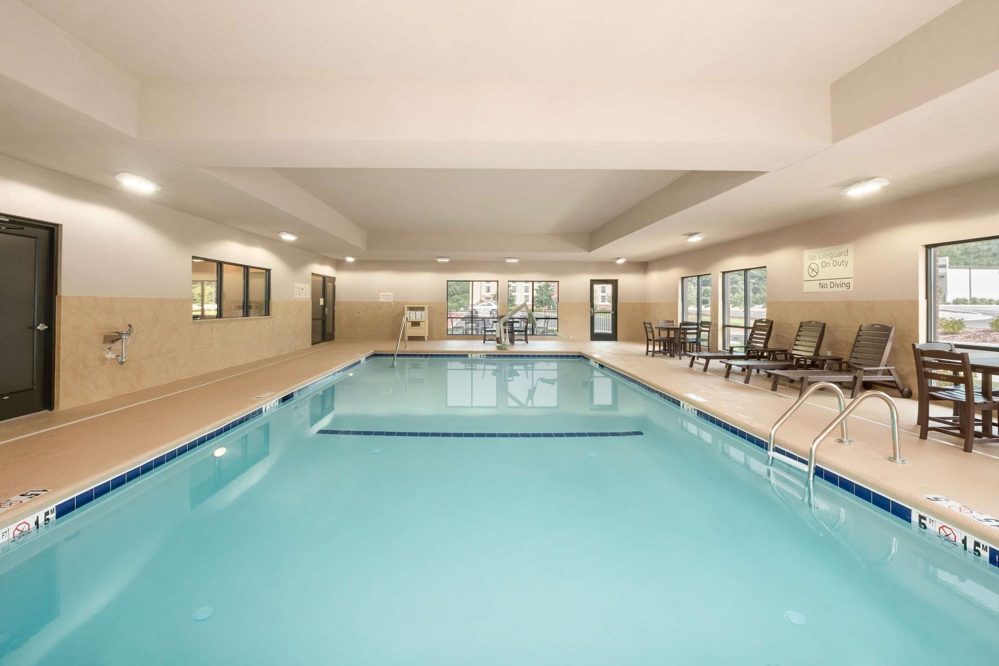 Vista Piscina Hampton Inn & Suites Lavonia