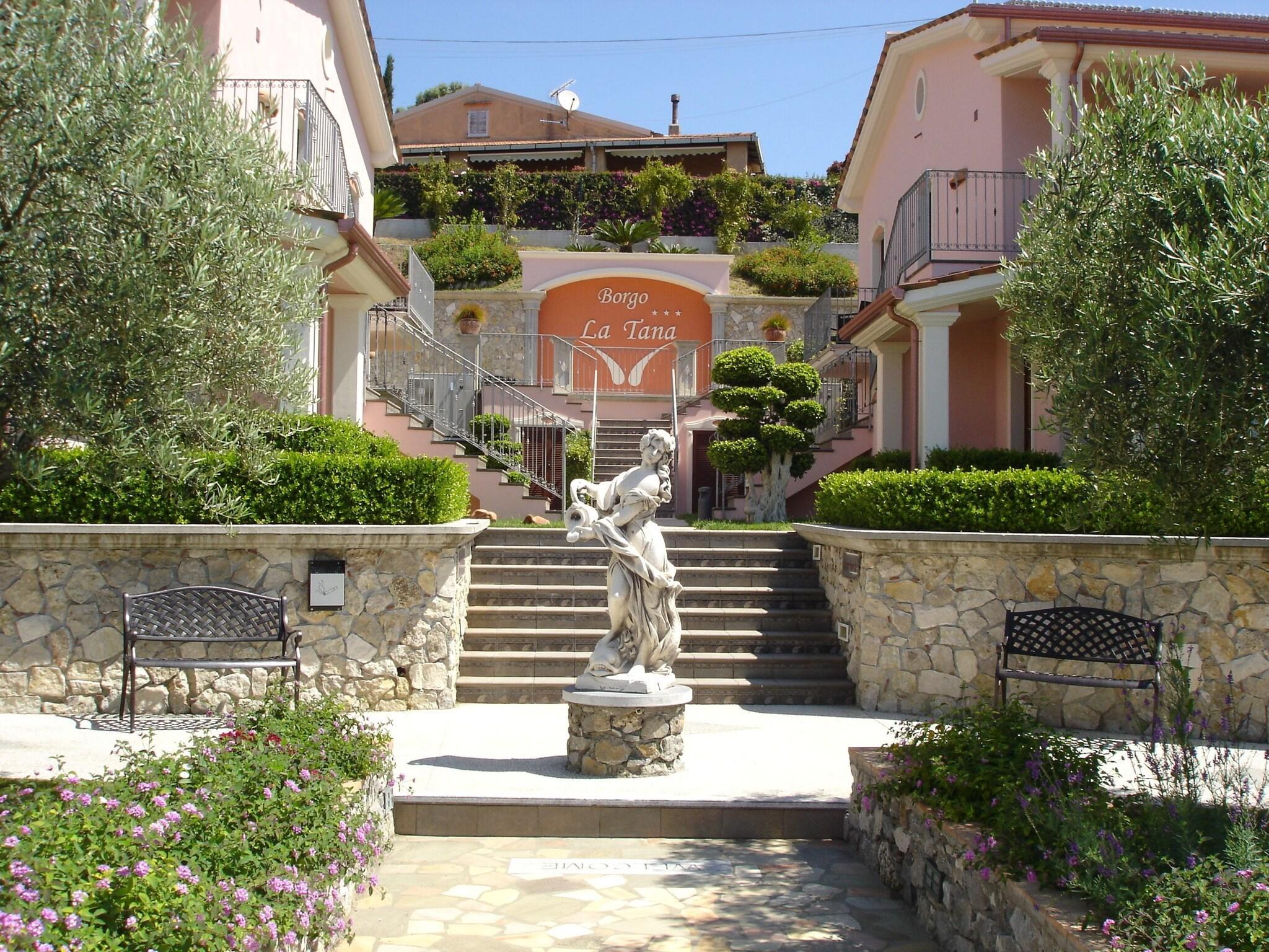 Vista Lobby Hotel Ristorante Borgo La Tana