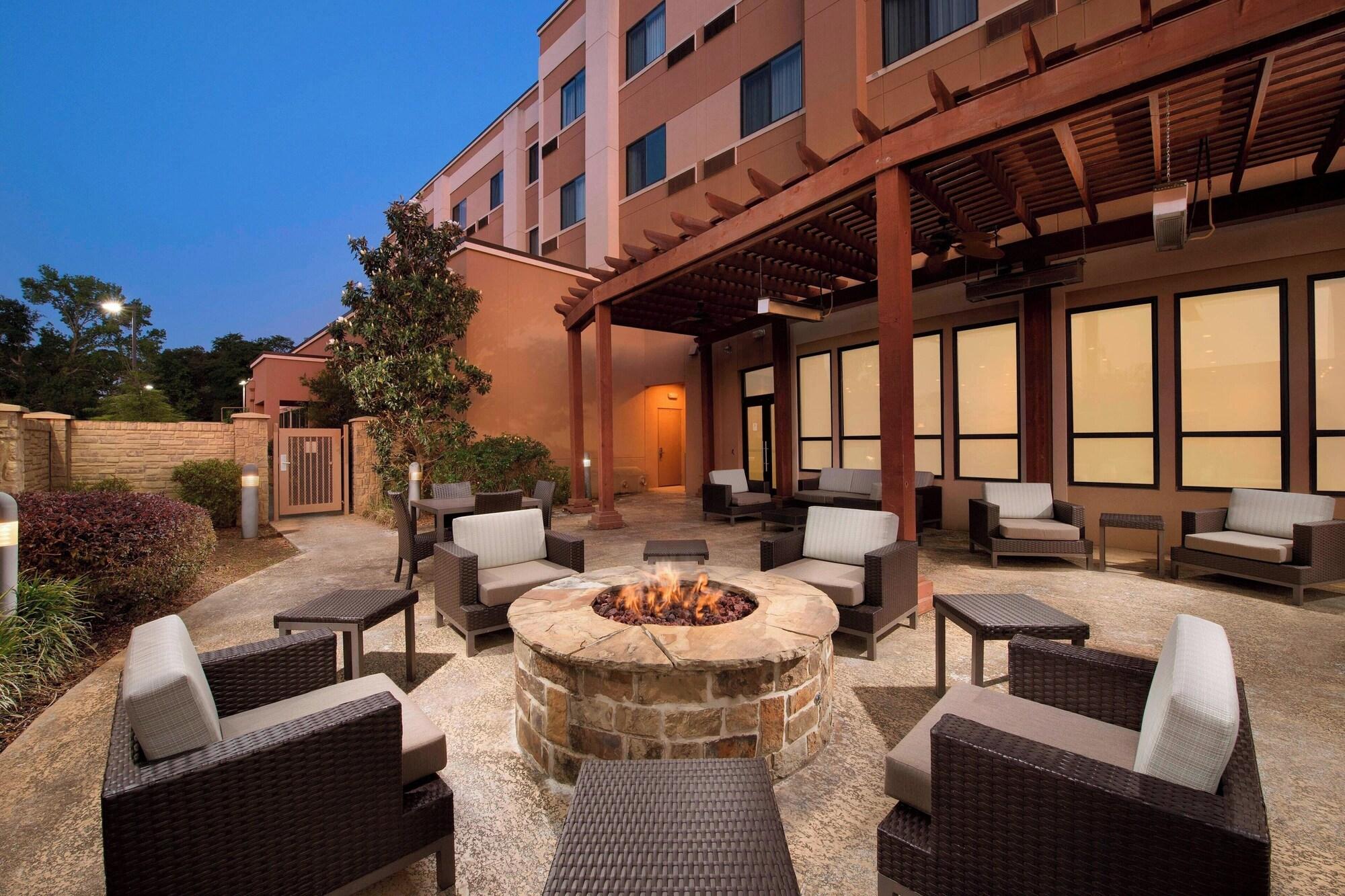 Varios Courtyard by Marriott Tyler