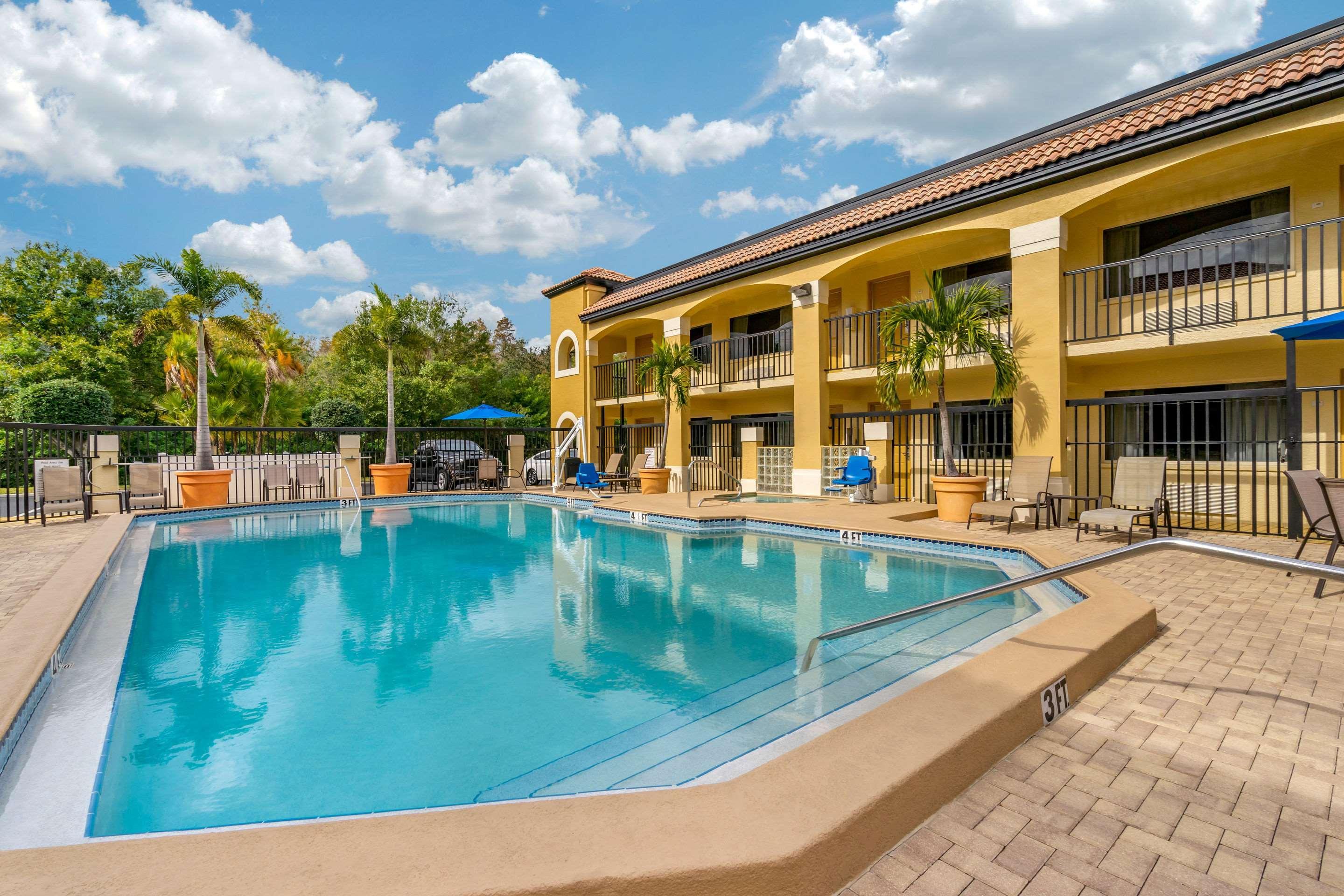 Vista Piscina Comfort Inn Sun City Center - Ruskin - Tampa South