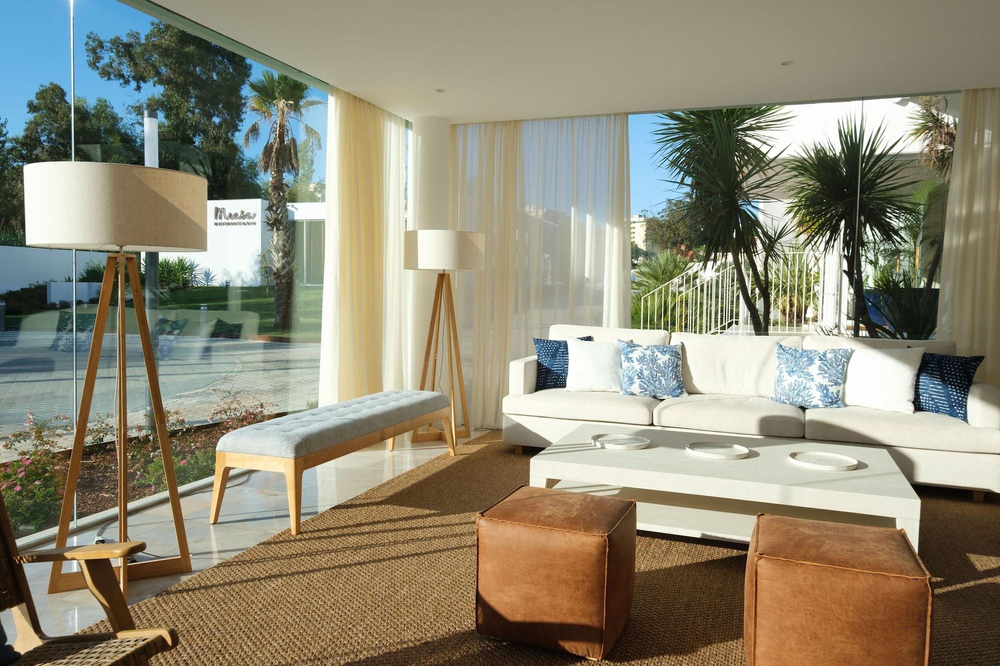 Vista Lobby Malibu Foz Hotel - La Maison Younan