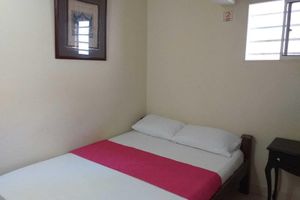 Alojamiento - Charming!!!! 9 Bedroom hostel. Close to the beach