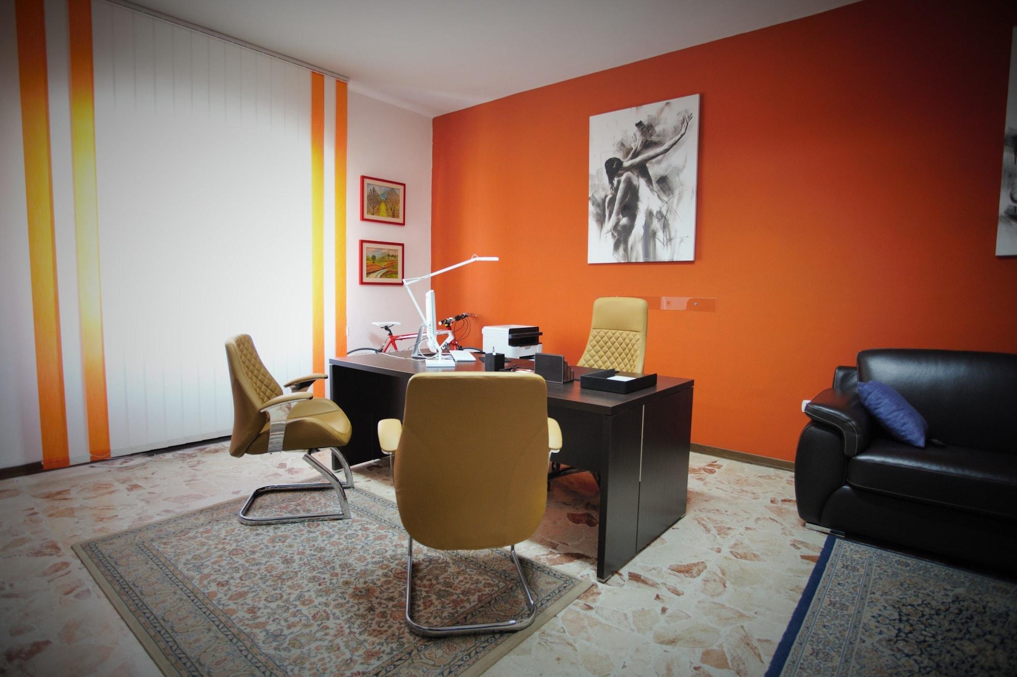 Vista Lobby Central Apartments