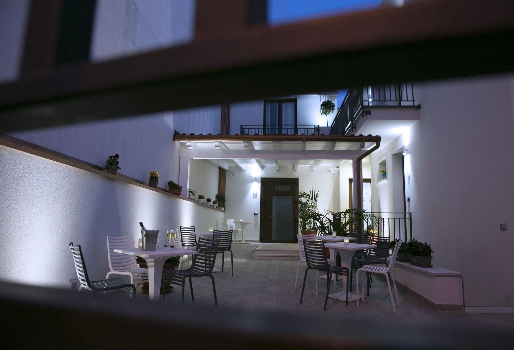Vista Exterior Hotel Perla Gaia