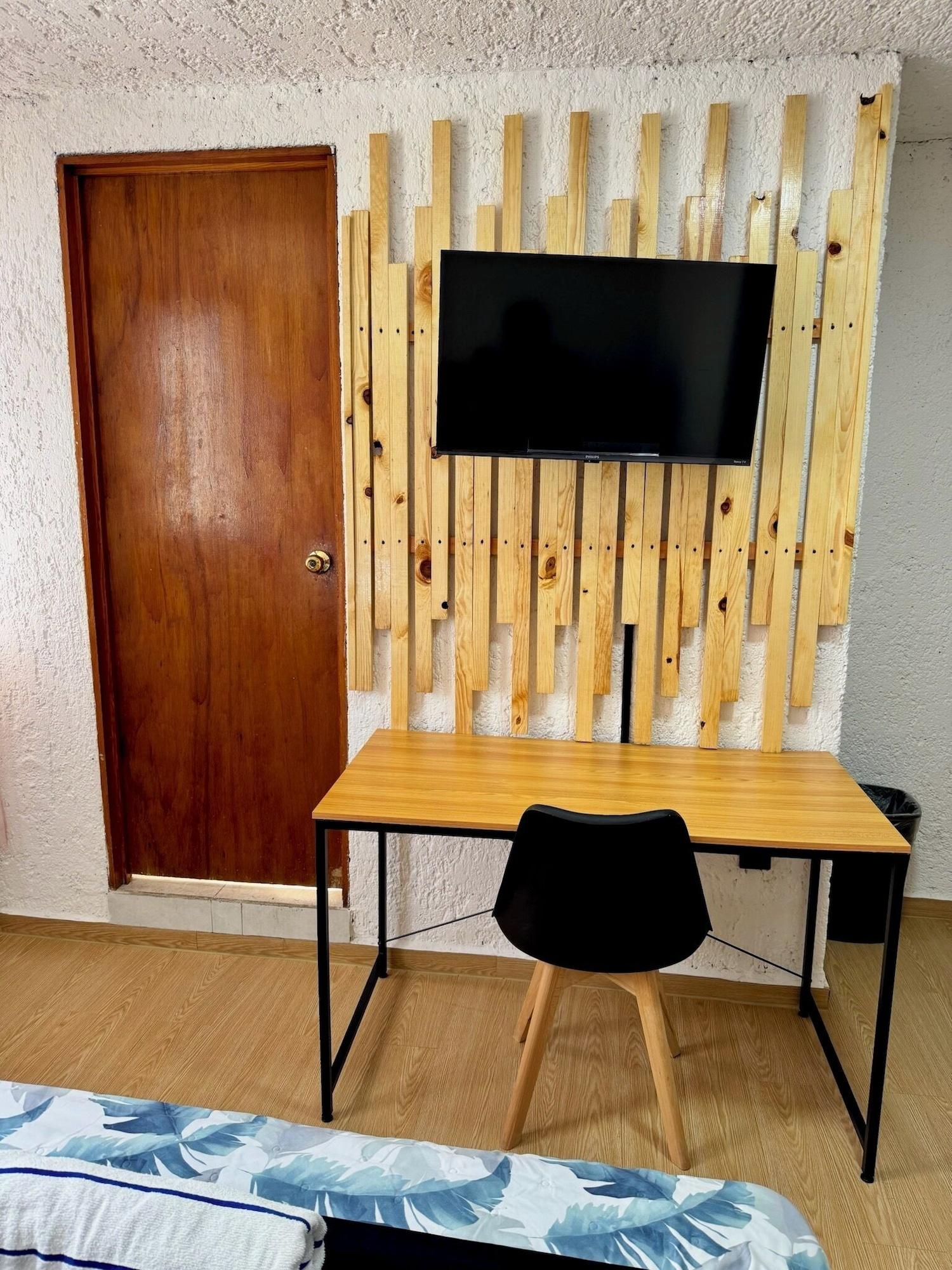 Set de Habitación HOTEL FARALLON INN