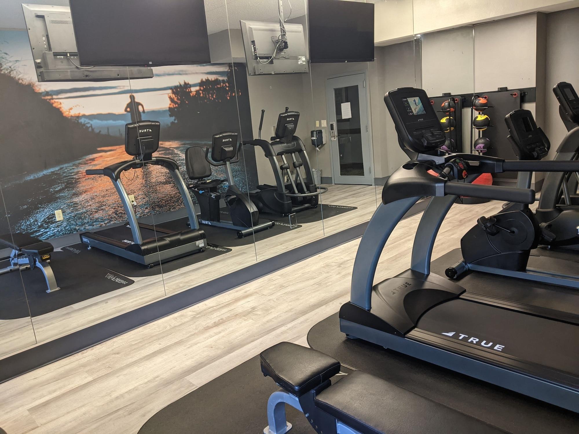 Gimnasio Clarion Pointe Greensboro Airport