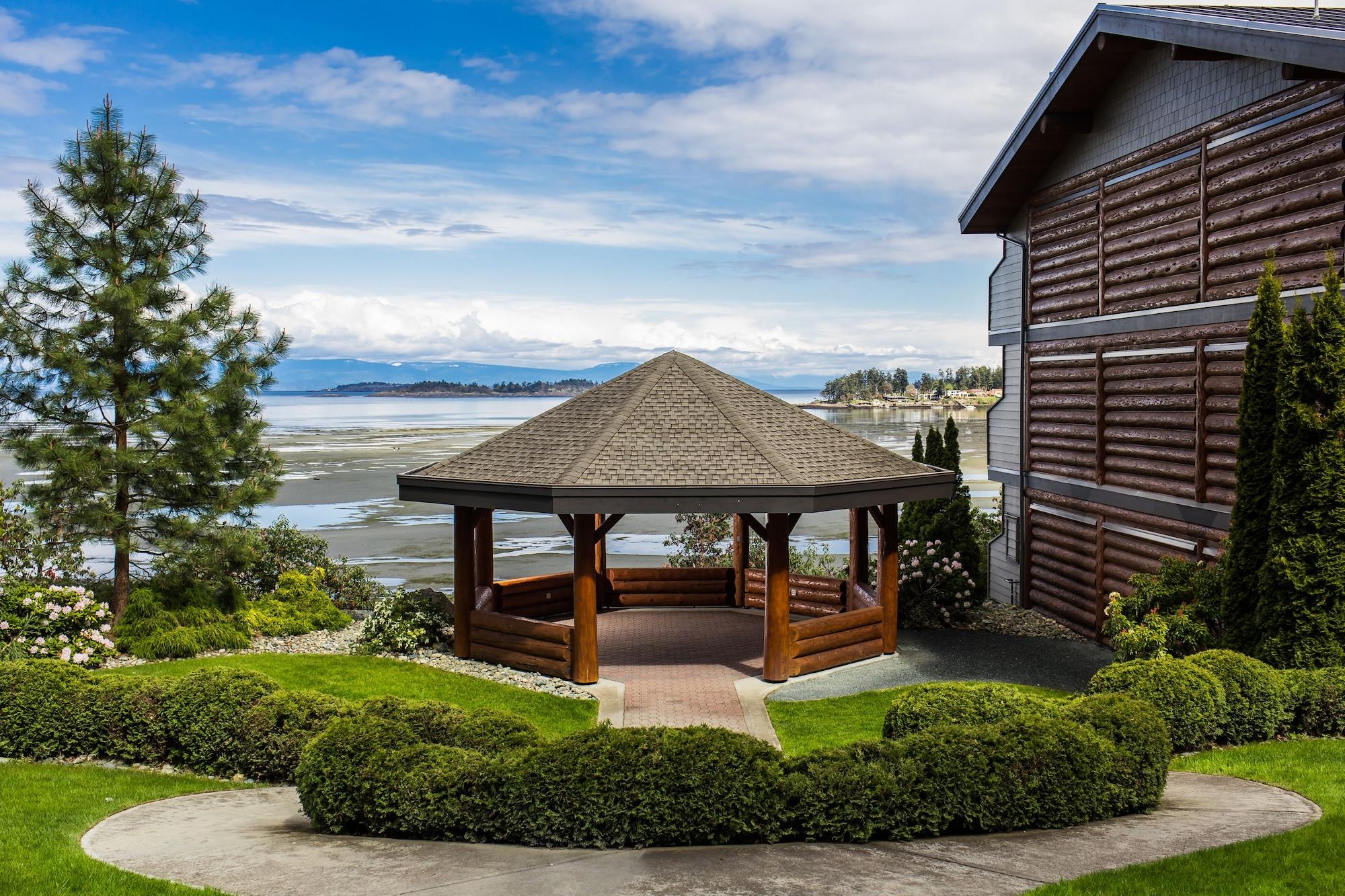 Vista Exterior Tigh-Na-Mara Seaside Spa Resort