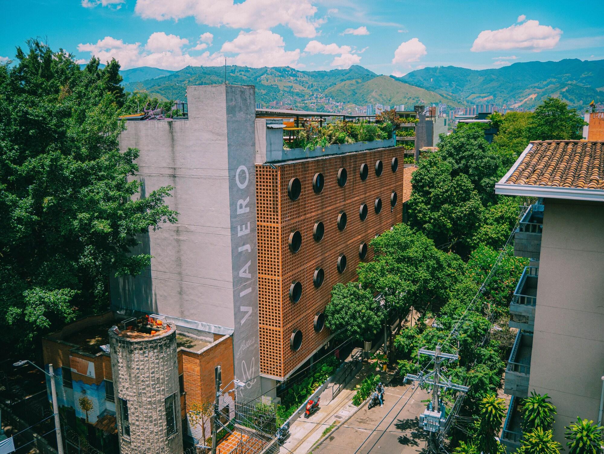 Vista Exterior Viajero Hostel Medellin