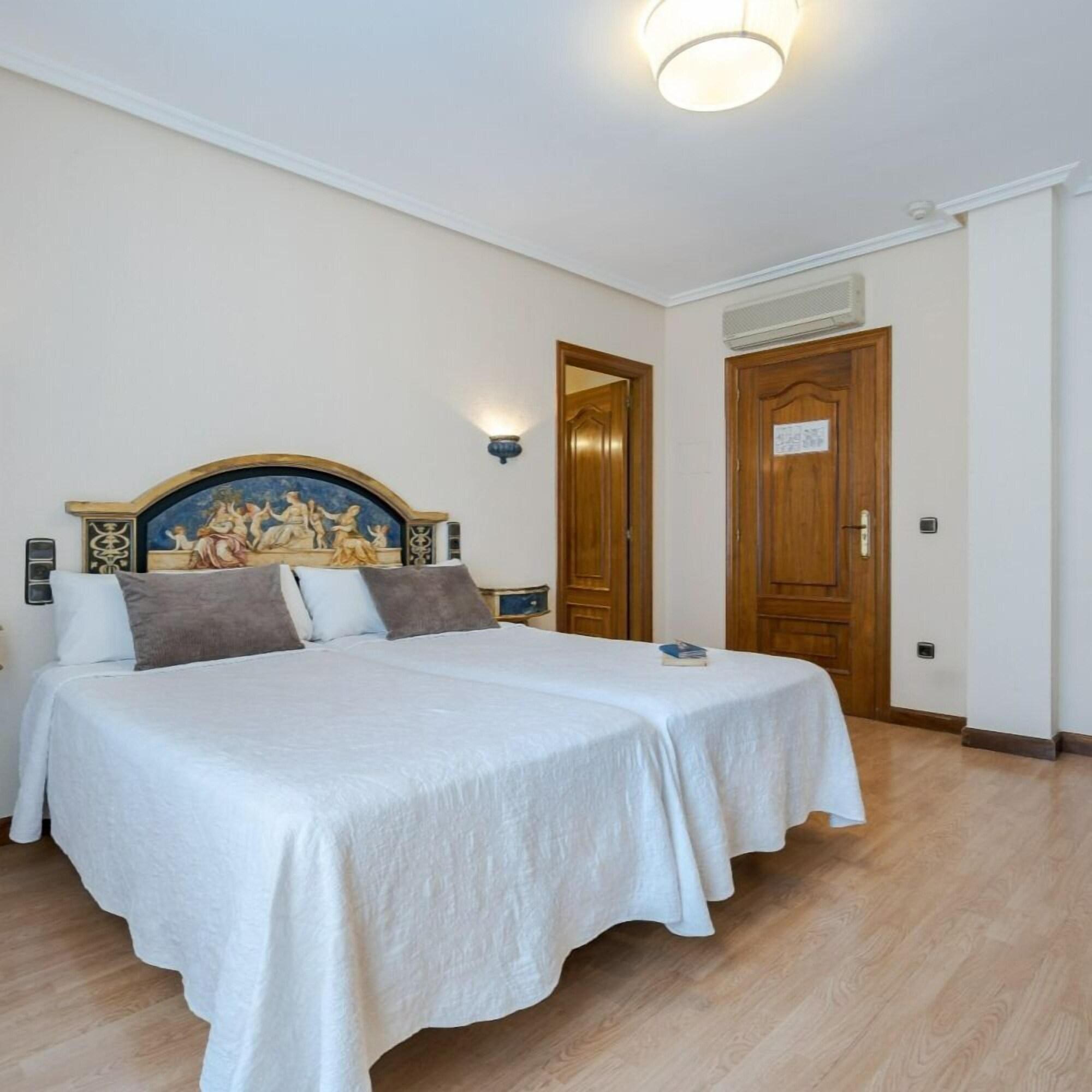 Varios Hotel Eurowest