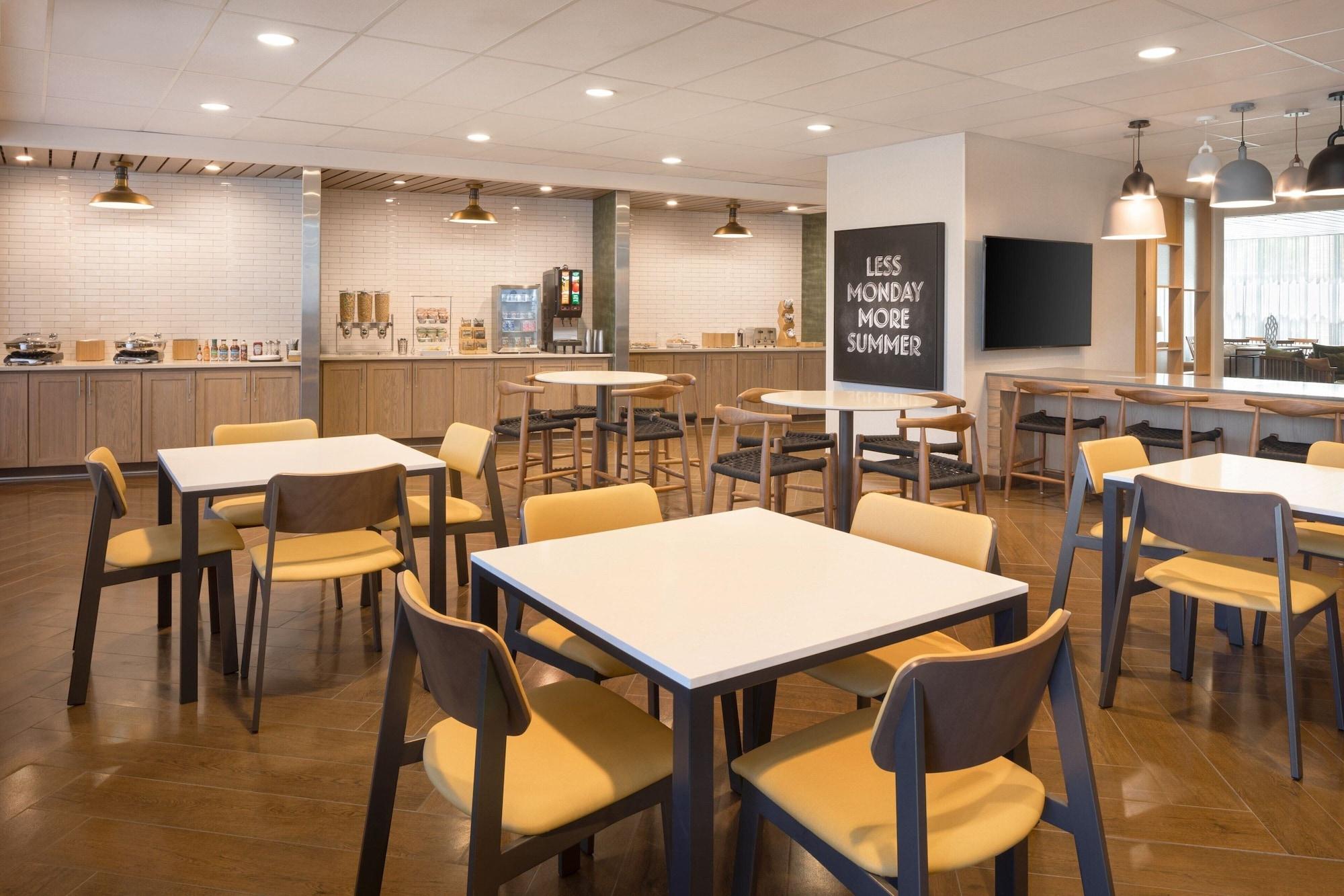 Restaurant Fairfield Inn & Suites by Marriott Fresno North/Shaw Avenue