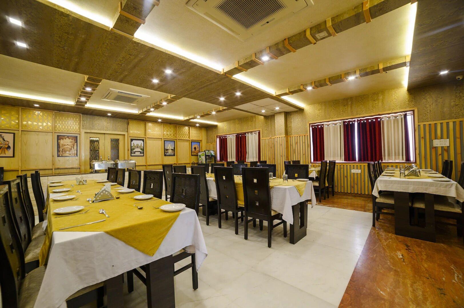 Restaurant Hotel Karan Vilas