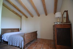 Alojamiento - Stunning newly restored 18th century Catalan farmhouse with great views