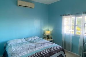 Alquiler Vacacional - Charming 3-bedroom house in west bay road marvelous Roatán with AC, WiFi