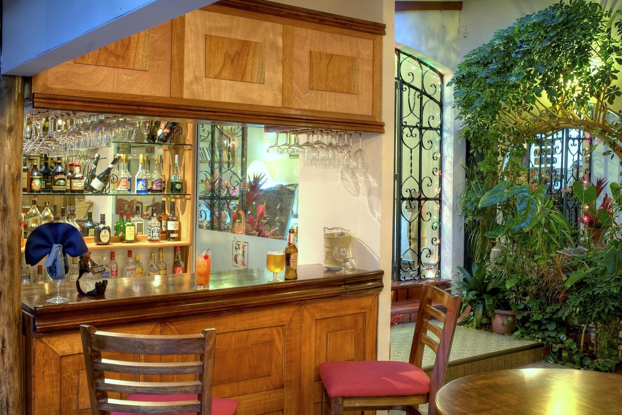 Bar/Salón Hotel Le Bergerac