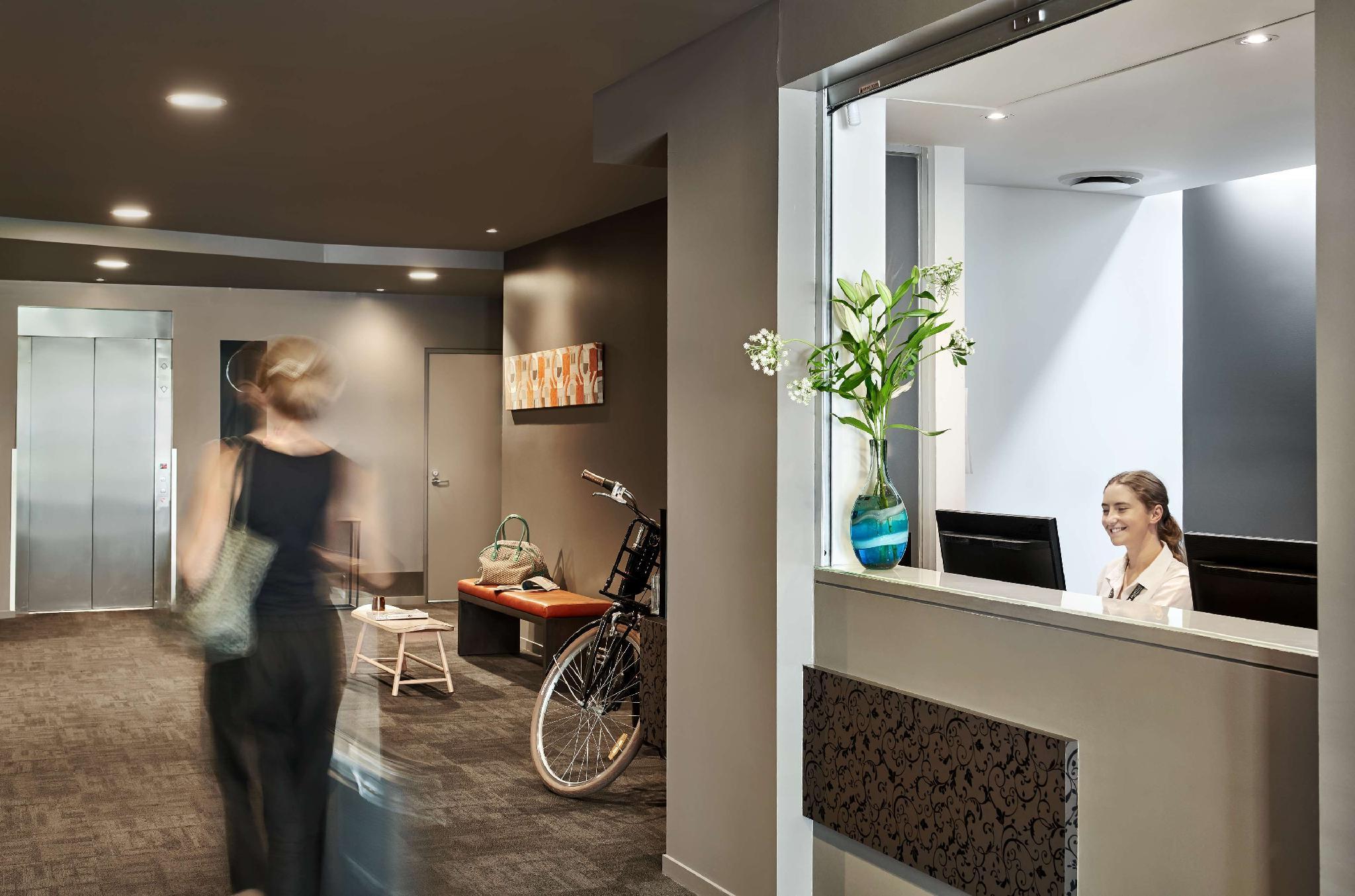 Vista Lobby Punthill Essendon