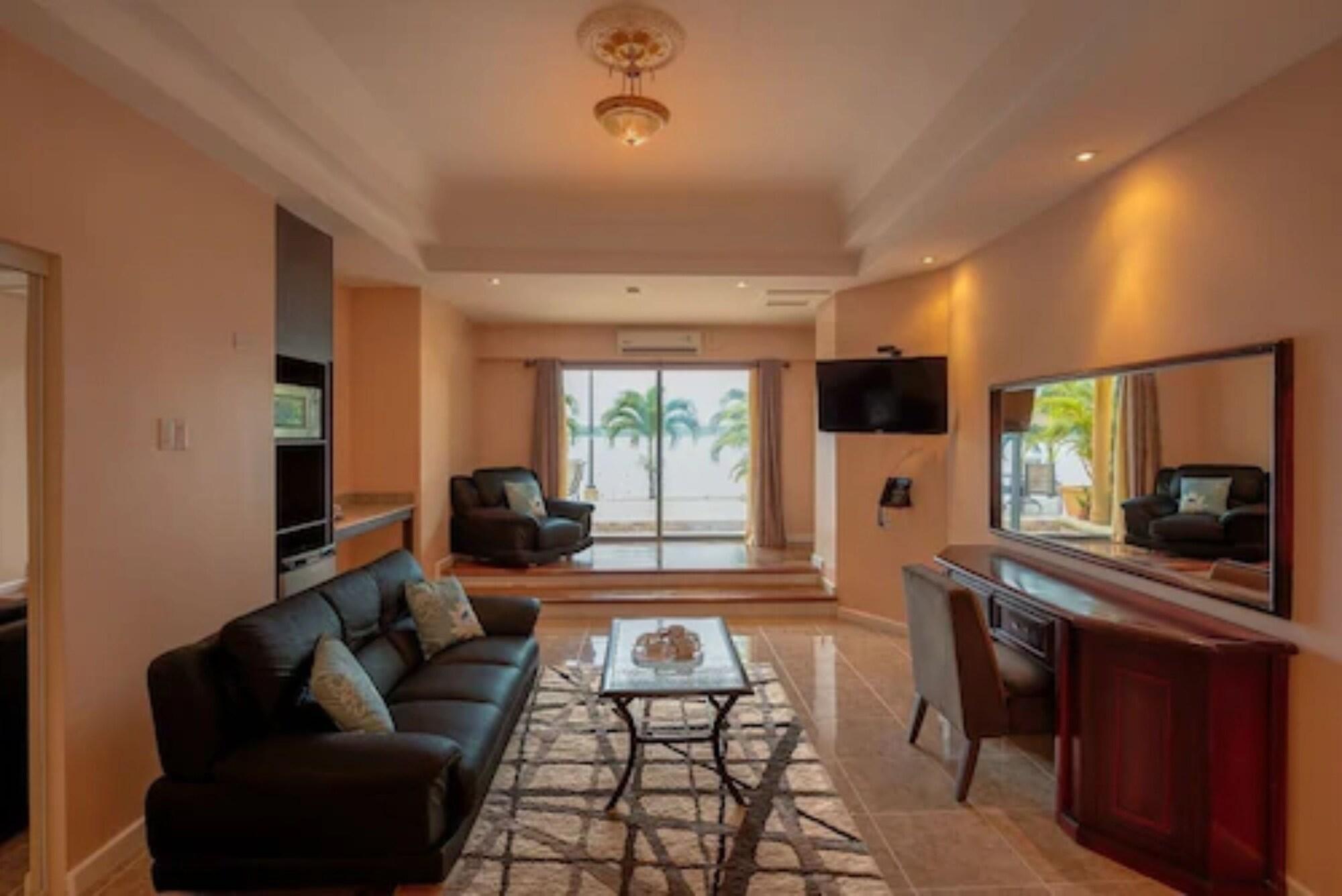 Comodidades del Alojamiento Aruwai Resort White H2O