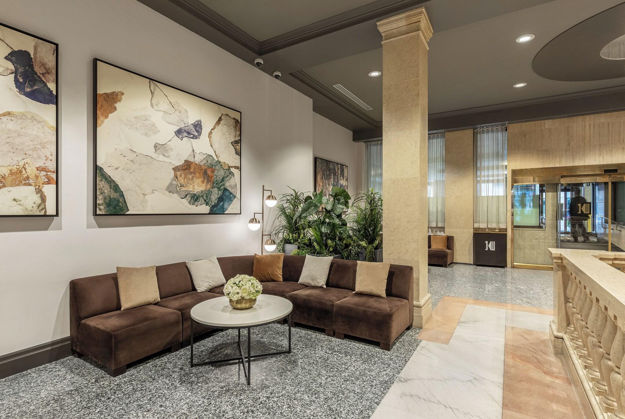 Vista Lobby One King West Hotel & Residence