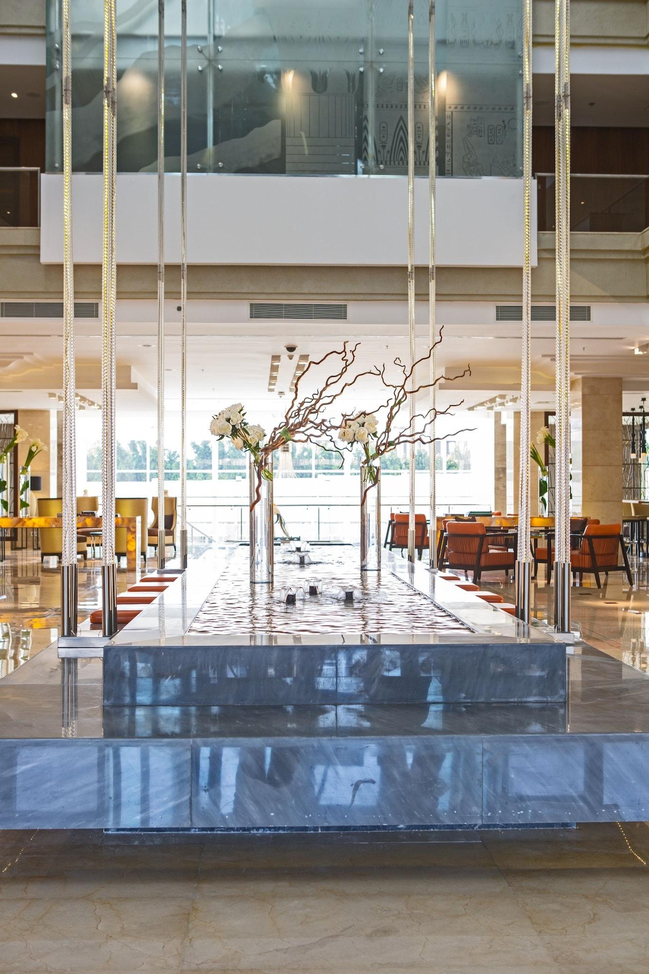Vista Lobby Renaissance Cairo Mirage City Hotel
