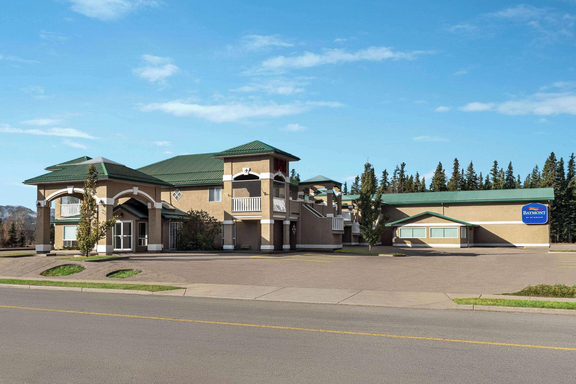 Vista Exterior Baymont by Wyndham Hinton