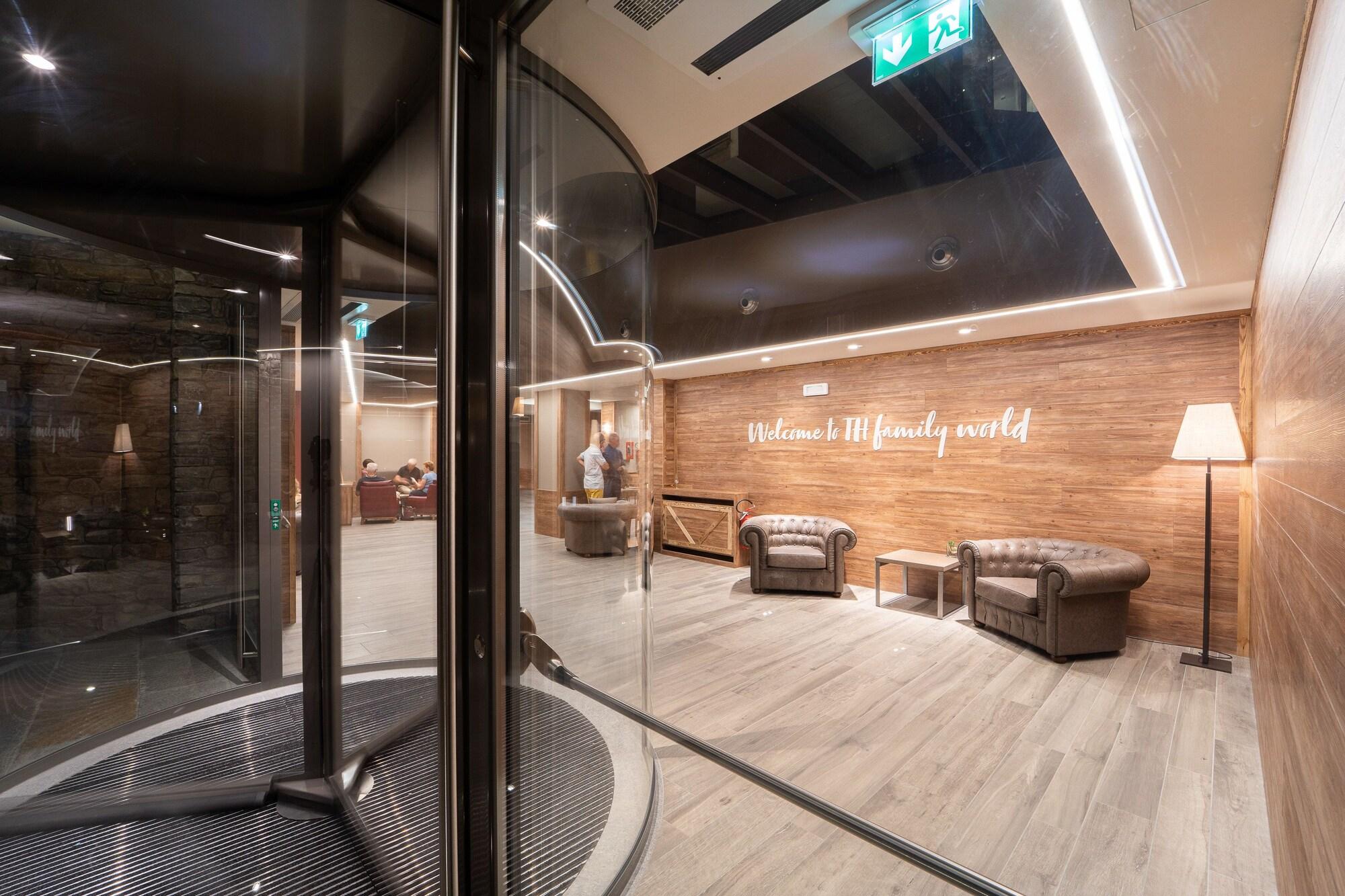 Vista Lobby TH Courmayeur
