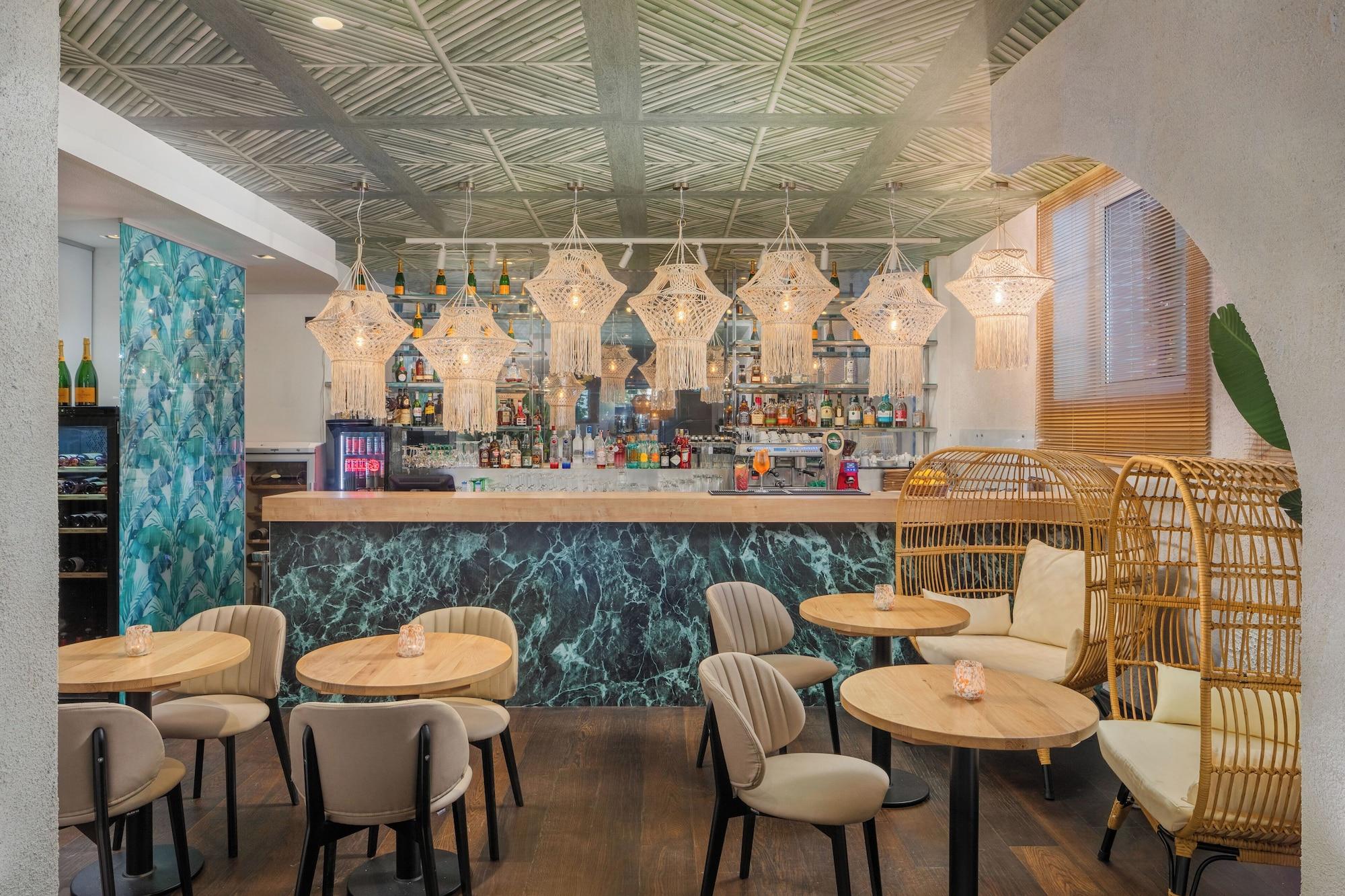 Bar/Salón Mamaison Hotel Andrassy Budapest