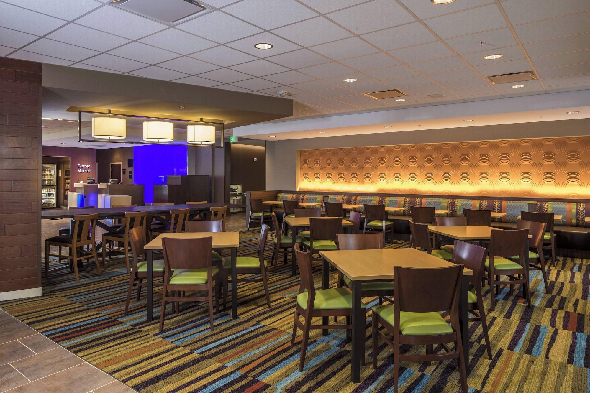 Restaurant Fairfield Inn & Suites by Marriott Pittsburgh North/McCandless Crossing