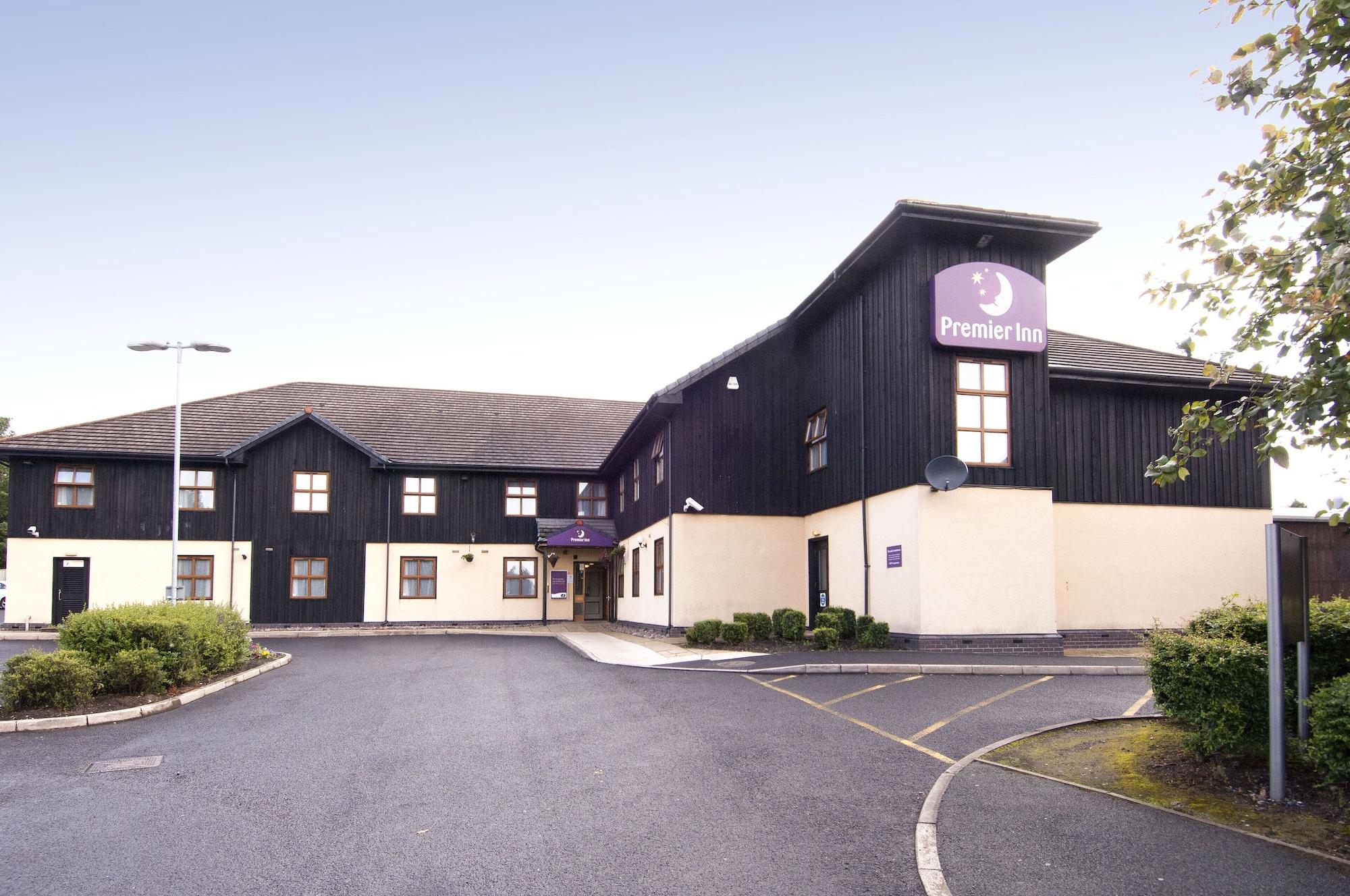 Vista Exterior Premier Inn Bolton West