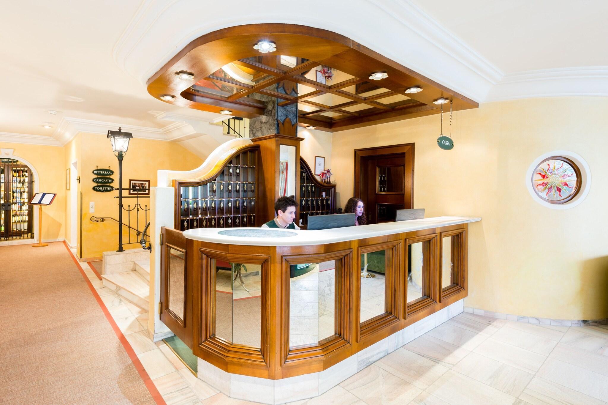 Vista Lobby Hotel Schrofenstein