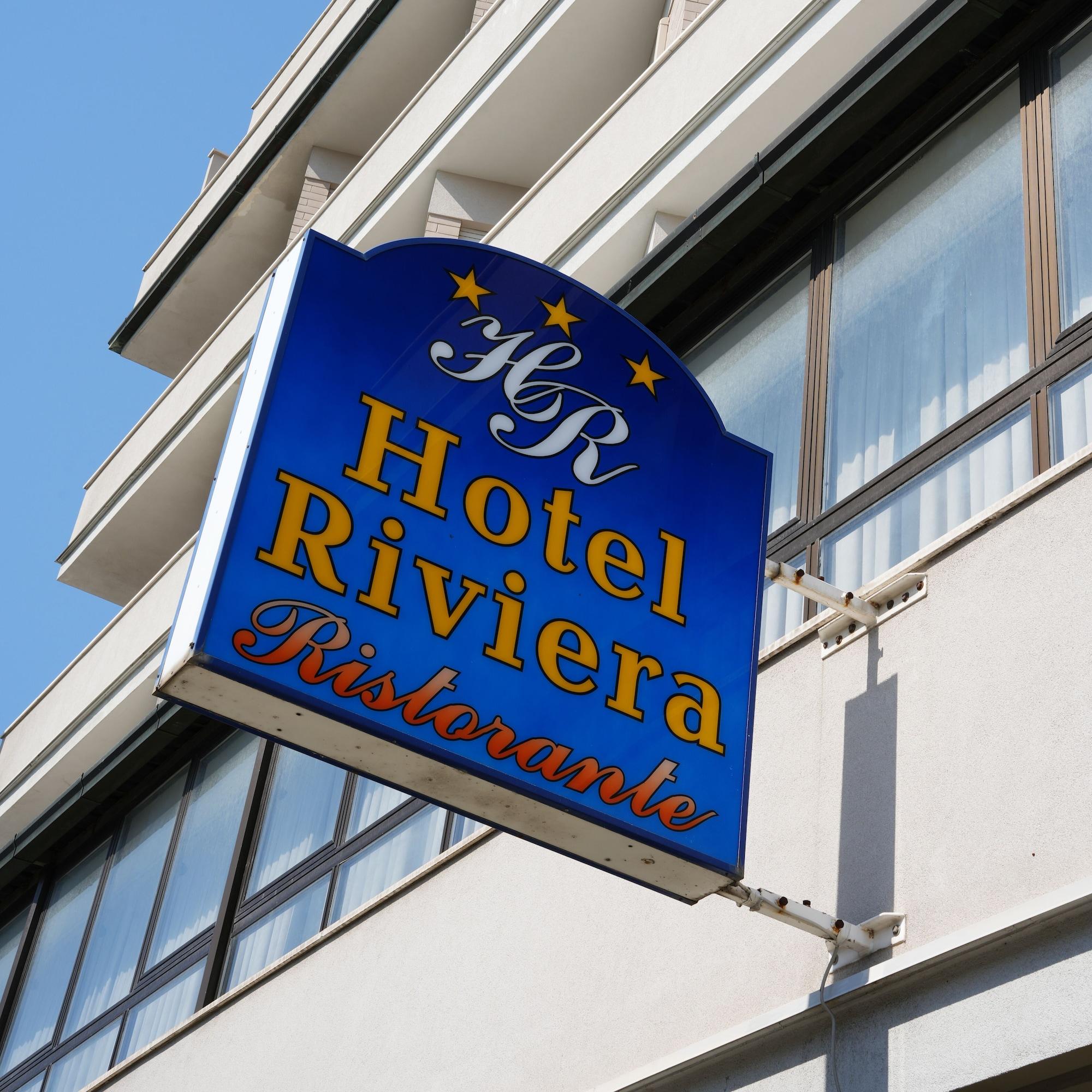 Vista Exterior Hotel Riviera