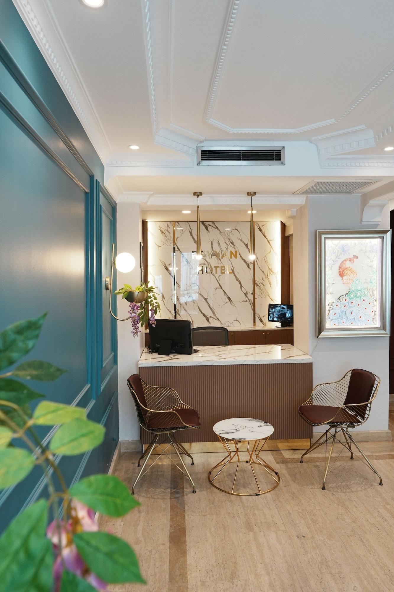 Varios Reyyan Hotel