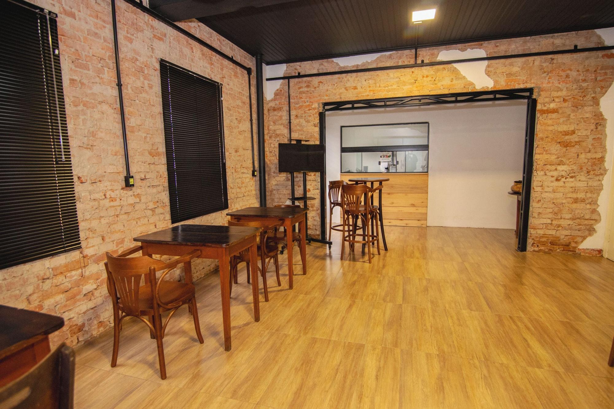 Salón de Baile Araucária Hostel e Pousada
