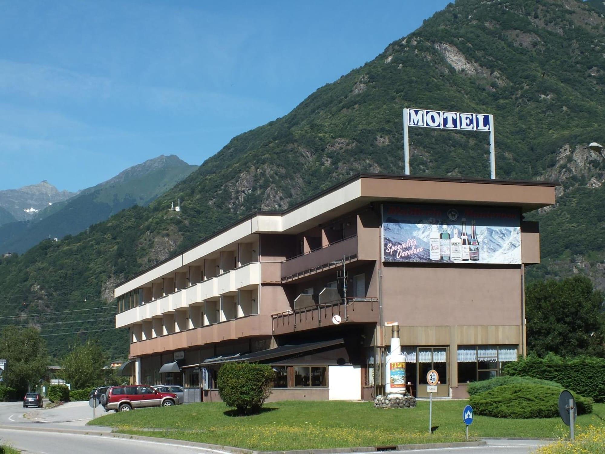 Vista Exterior Motel Monterosa