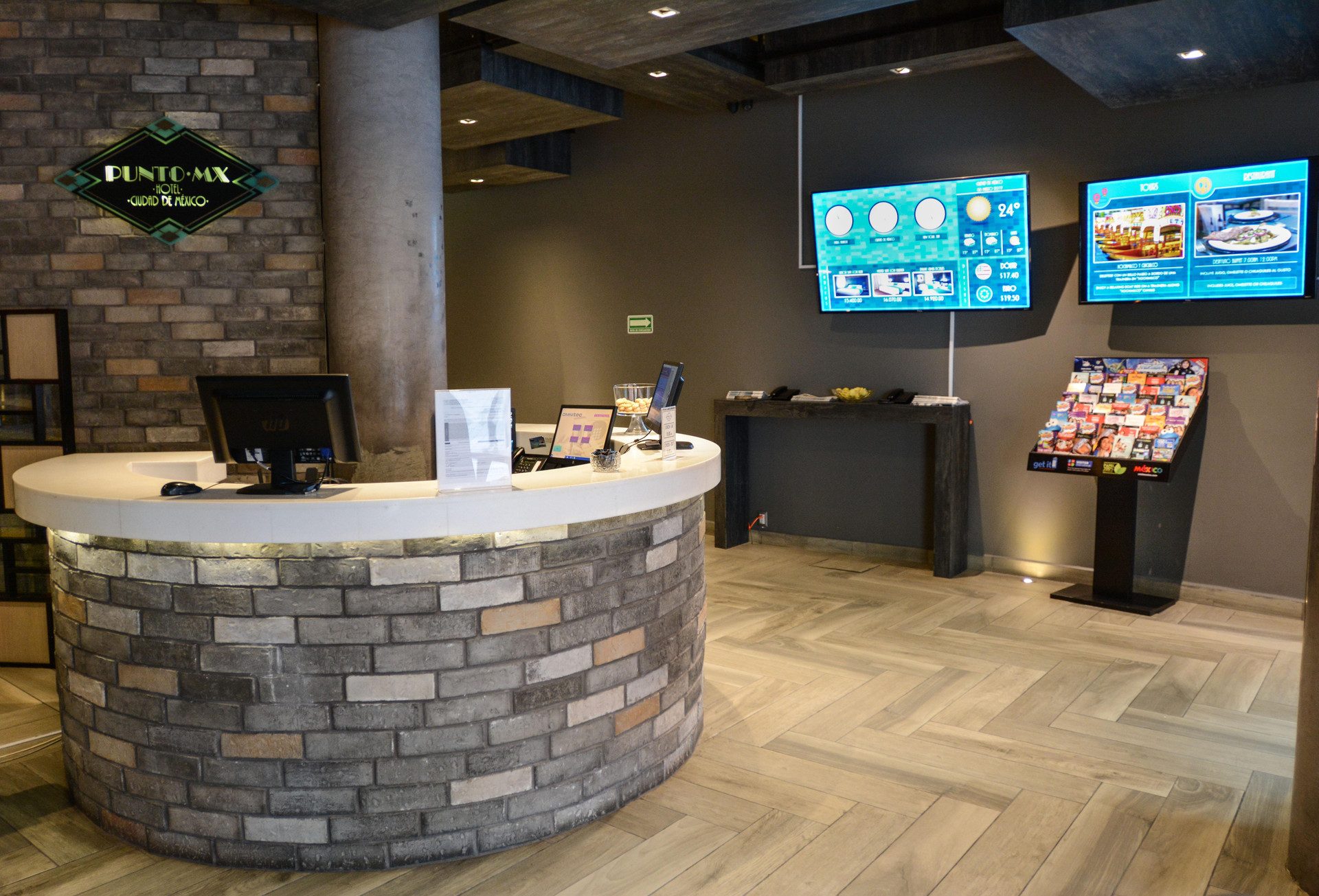 Vista Lobby Hotel Punto MX