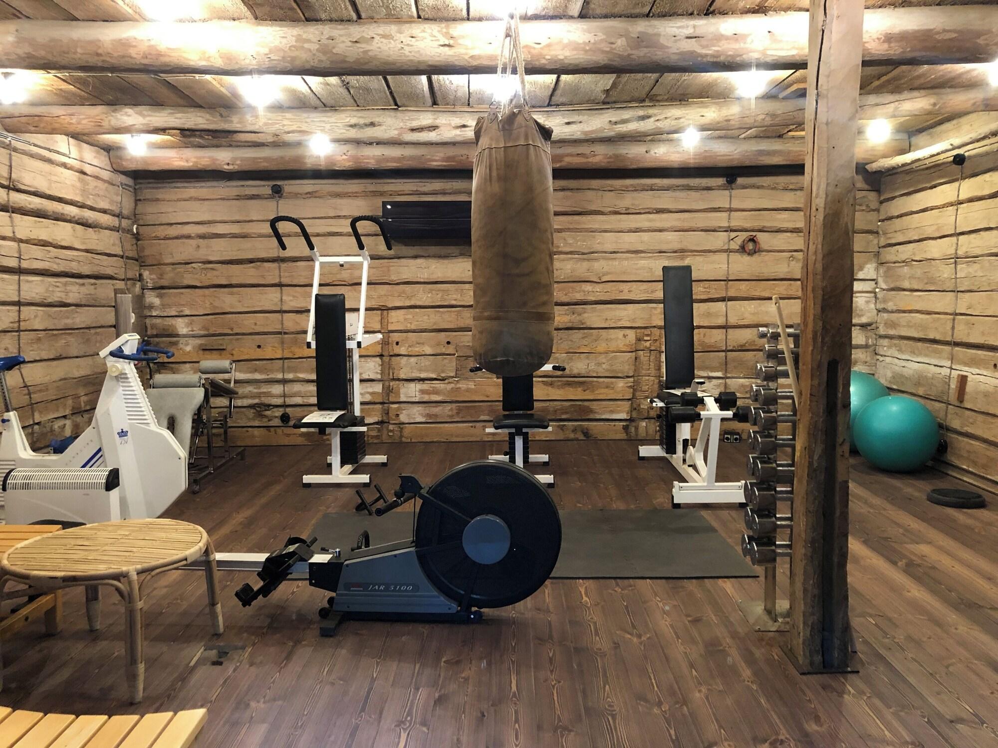 Gimnasio Engsholms Slott - Adults Only