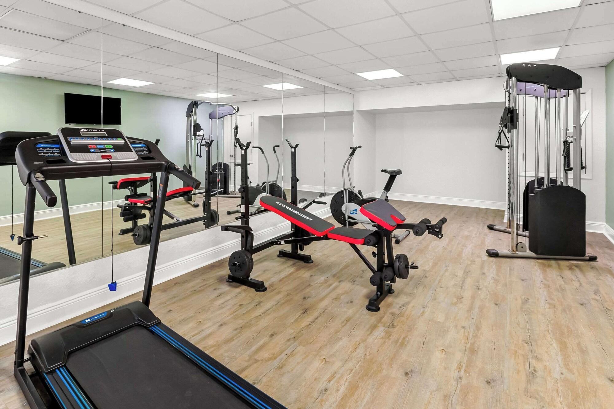 Gimnasio Suburban Studios Slidell I-10