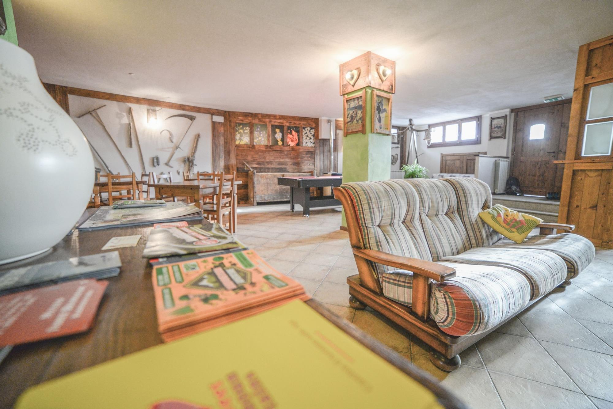 Vista Lobby Chalet della Guida