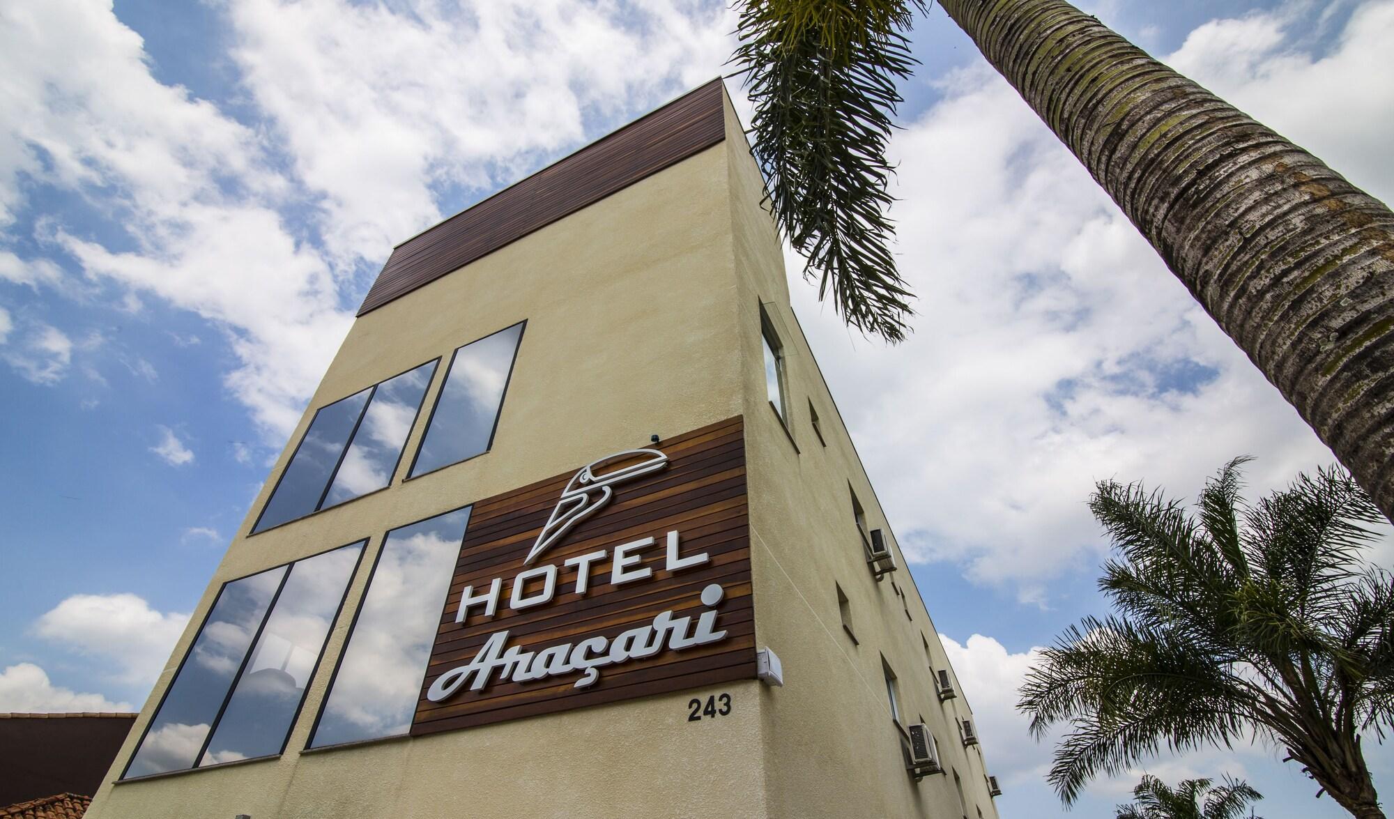 Variados (as) Hotel Araçari