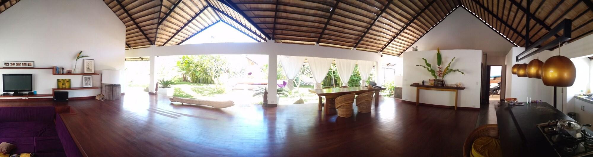 Bar/Salón Villa Kalachuchi B&B