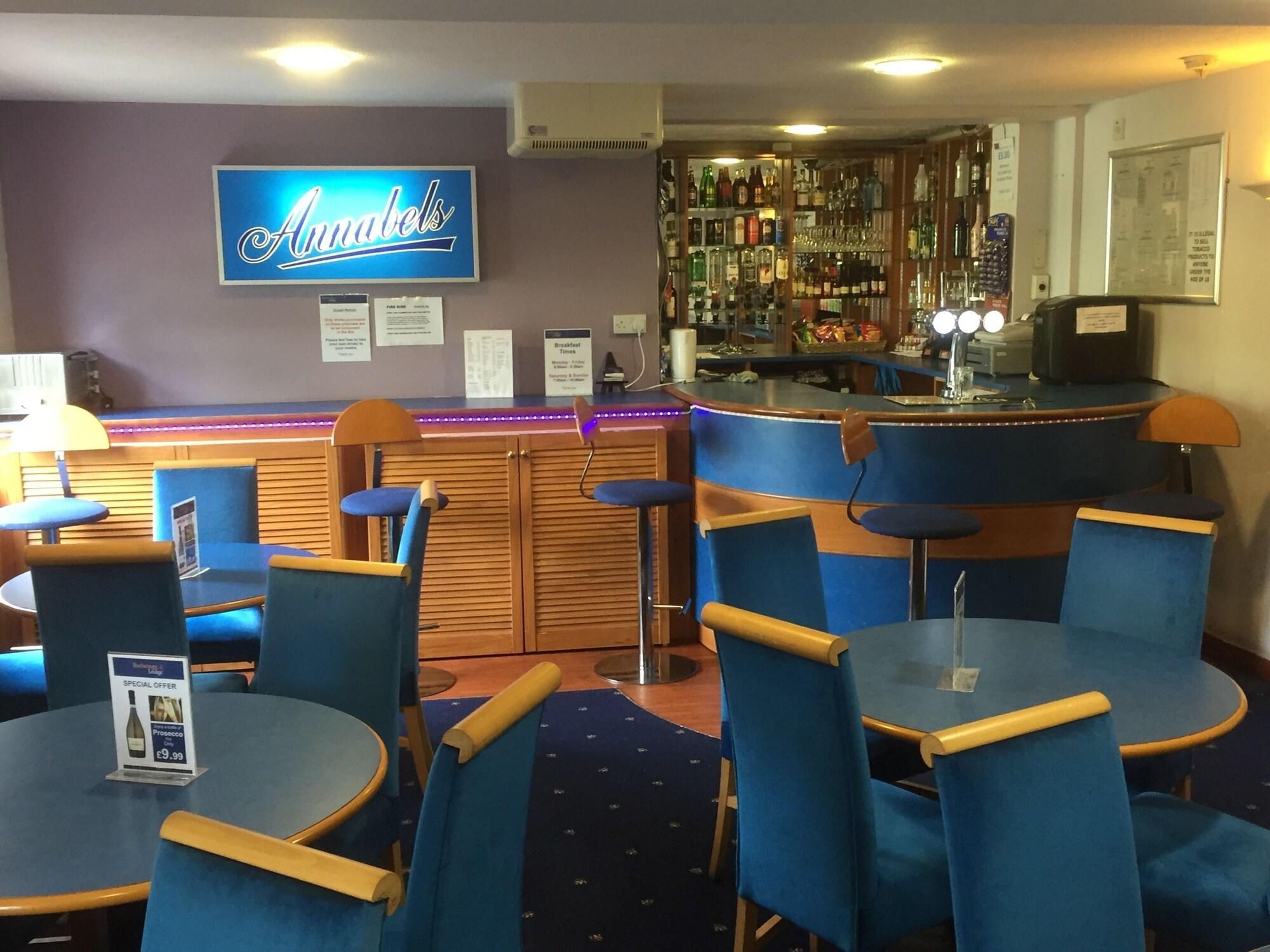 Restaurant Redwings Lodge Sawtry