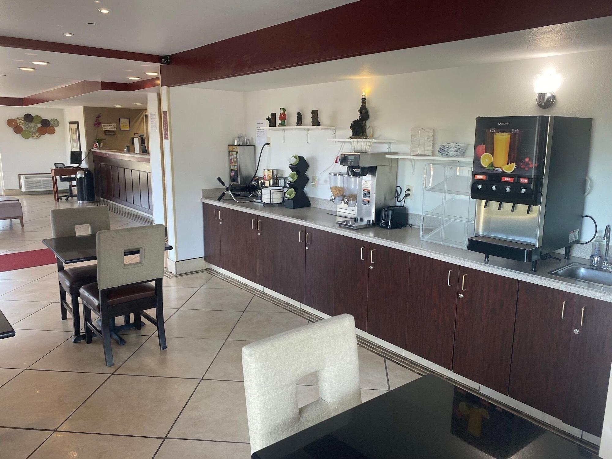 Restaurant Inn America - Lewiston